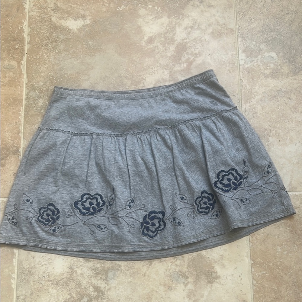 Abercrombie Kids Blue Embroidered Skater Mini Skirt L Elastic Waist
 15” L
32”W
